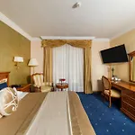 Niko 4*