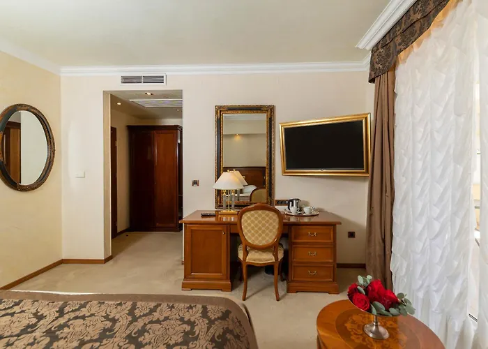 Hotell Niko 4*